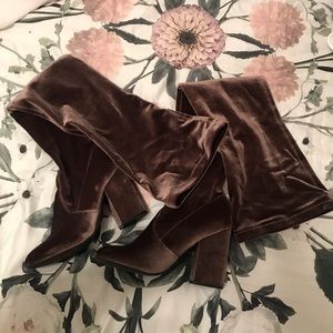 Over the knee Steve Madden booties